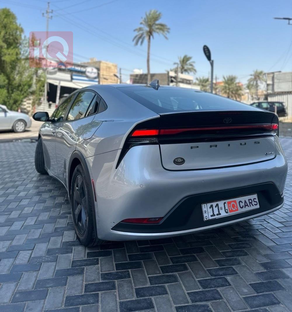 تويوتا بريوس